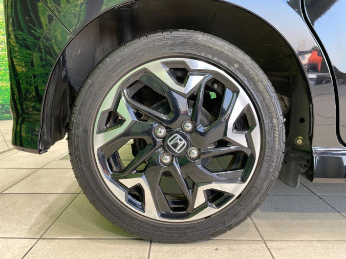 2018 Honda N-BOX CUSTOM DBA-JF3 (UW-6a09310c319a2)[29]