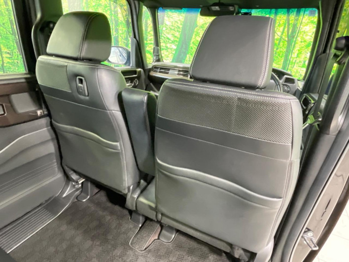 2018 Honda N-BOX CUSTOM DBA-JF3 (UW-6a09310c319a2)[19]