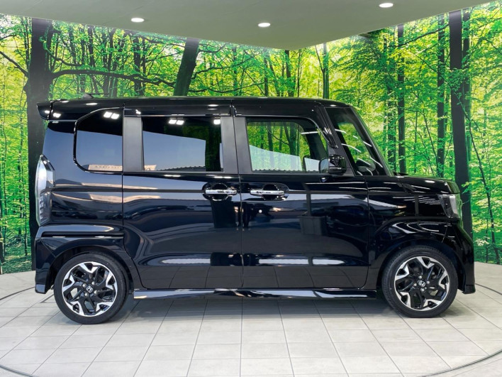 2018 Honda N-BOX CUSTOM DBA-JF3 (UW-6a09310c319a2)[26]