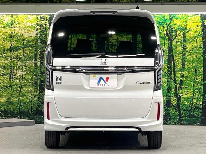 2018 Honda N-BOX CUSTOM DBA-JF3 (UW-6a09310c57264)[10]