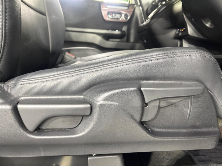 2018 Honda N-BOX CUSTOM DBA-JF3 (UW-6a09310c57264)[22]