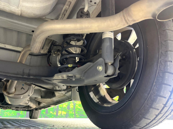 2018 Honda N-BOX CUSTOM DBA-JF3 (UW-6a09310c57264)[19]