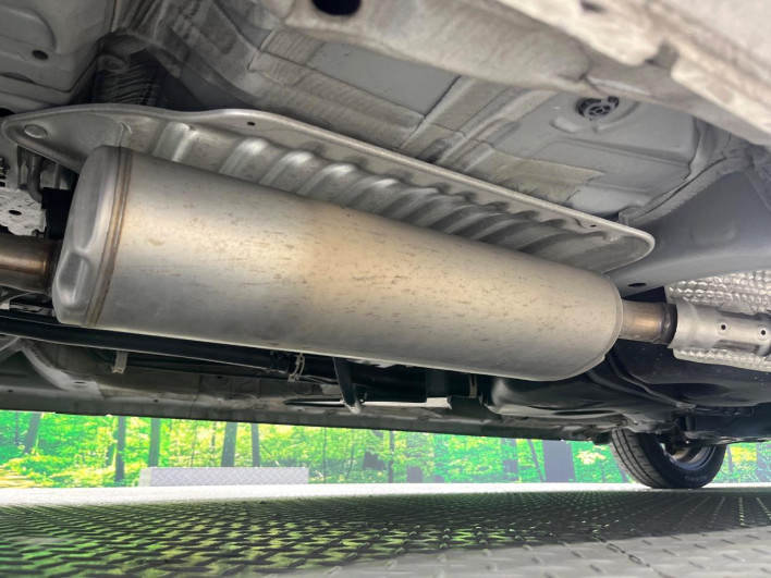 2018 Honda N-BOX CUSTOM DBA-JF3 (UW-6a09310c57264)[20]