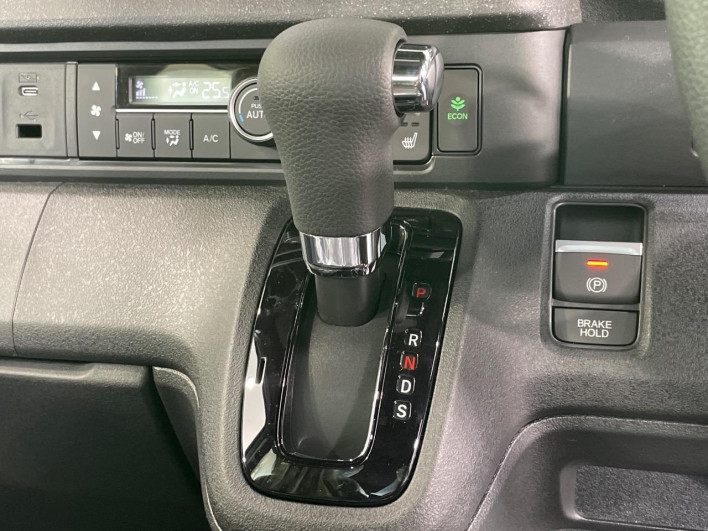 2026 Honda N-BOX CUSTOM 6BA-JF5 (UW-6a093119a9f75)[25]