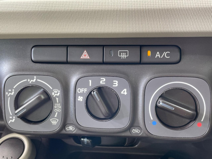 2012 Toyota Passo DBA-KGC30 (UW-6a09312bc3e2f)[14]