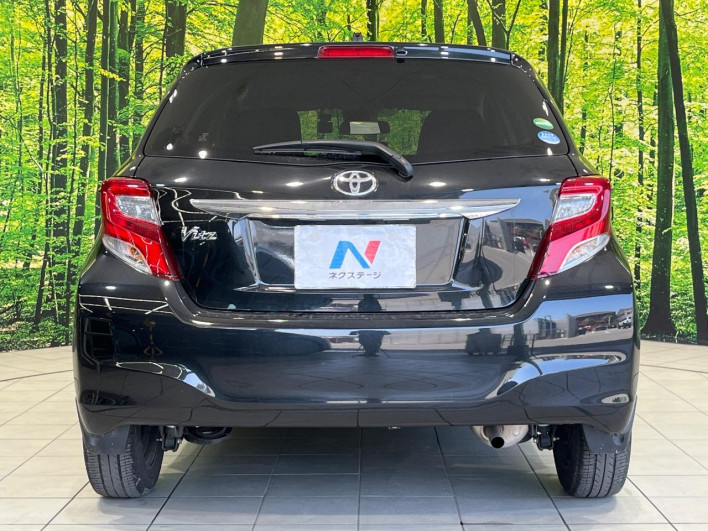 2016 Toyota Vitz DBA-KSP130 (UW-6a09312fdb4eb)[17]