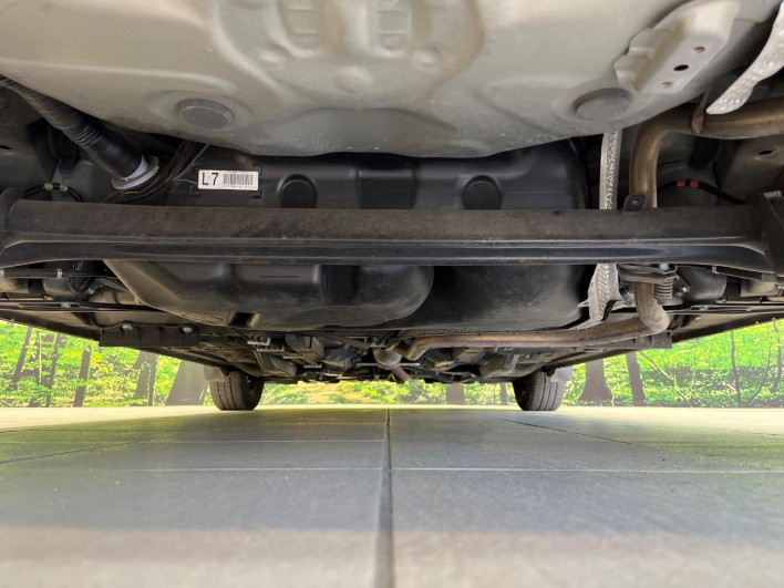 2016 Toyota Vitz DBA-KSP130 (UW-6a09312fdb4eb)[26]
