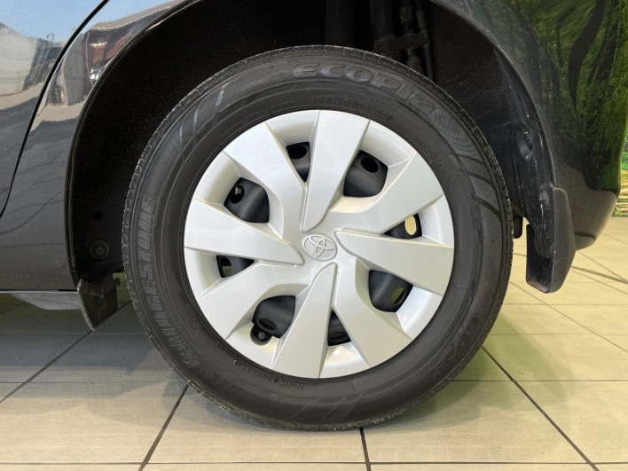 2016 Toyota Vitz DBA-KSP130 (UW-6a09312fdb4eb)[10]