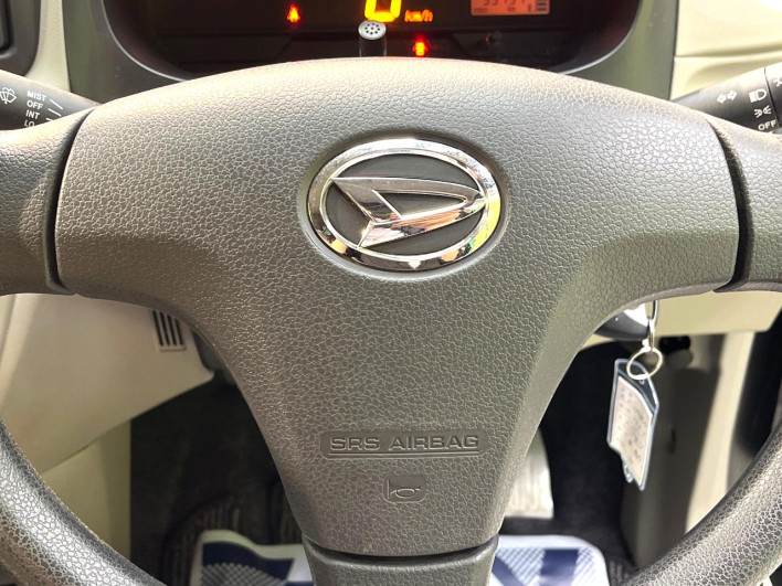 2015 Daihatsu Mirai Ease DBA-LA300S (UW-6a093138eca4f)[29]