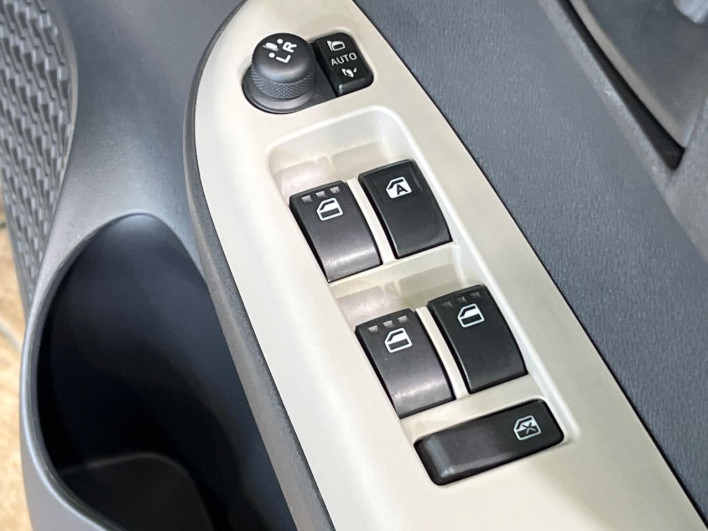 2020 Toyota Passo 5BA-M700A (UW-6a09315350e4c)[12]