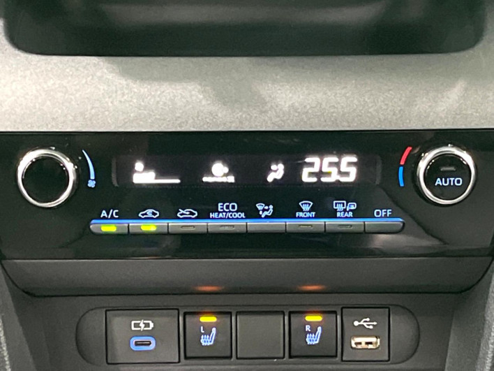 2022 Toyota Yaris Cross 6AA-MXPJ10 (UW-6a09318d18d03)[21]