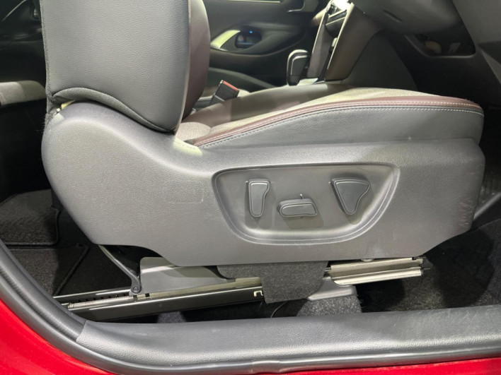 2022 Toyota Yaris Cross 6AA-MXPJ15 (UW-6a09318e90113)[27]