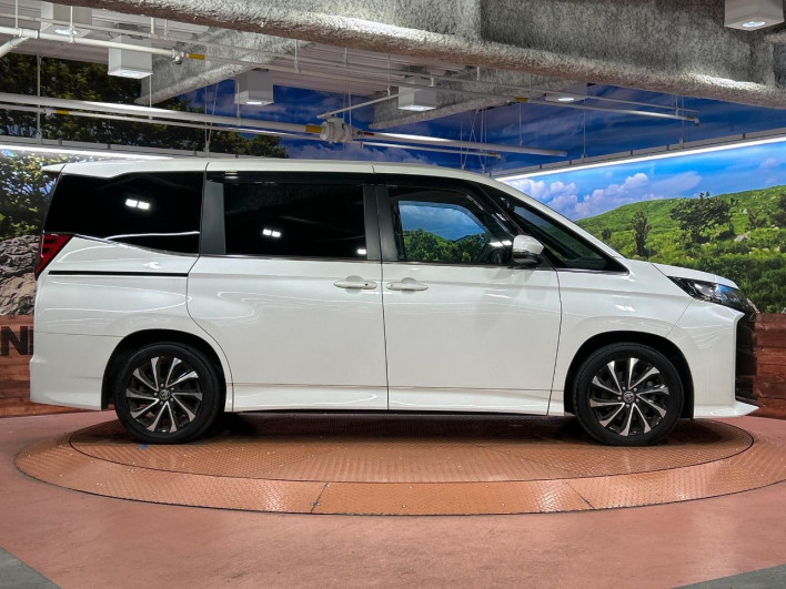 2023 Toyota Noah 6BA-MZRA90W (UW-6a09319c50f32)[25]