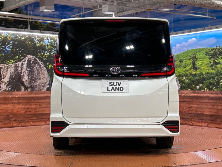 2023 Toyota Noah 6BA-MZRA90W (UW-6a09319c50f32)[23]