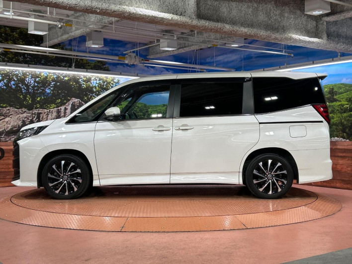 2023 Toyota Noah 6BA-MZRA90W (UW-6a09319c50f32)[21]