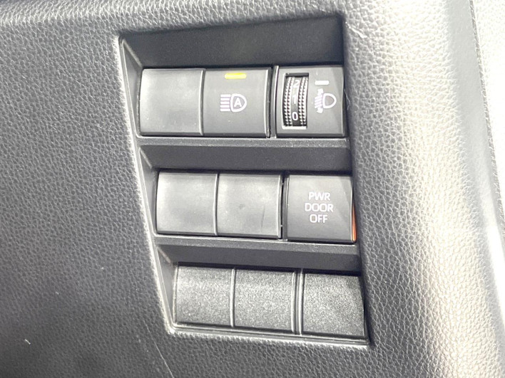 2023 Toyota Noah 6BA-MZRA90W (UW-6a09319cd8c51)[25]