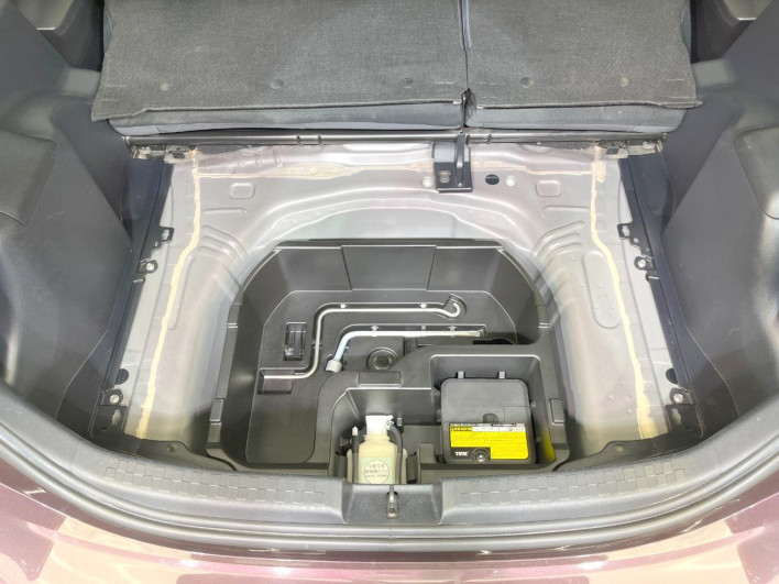 2014 Toyota Aqua DAA-NHP10 (UW-6a0931a1326ef)[24]