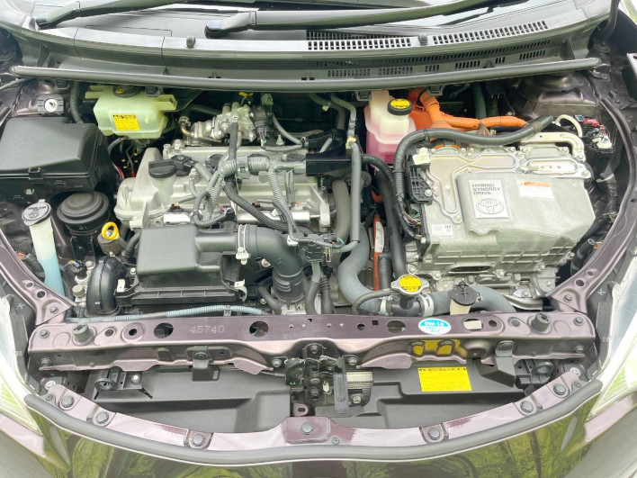 2014 Toyota Aqua DAA-NHP10 (UW-6a0931a1326ef)[4]