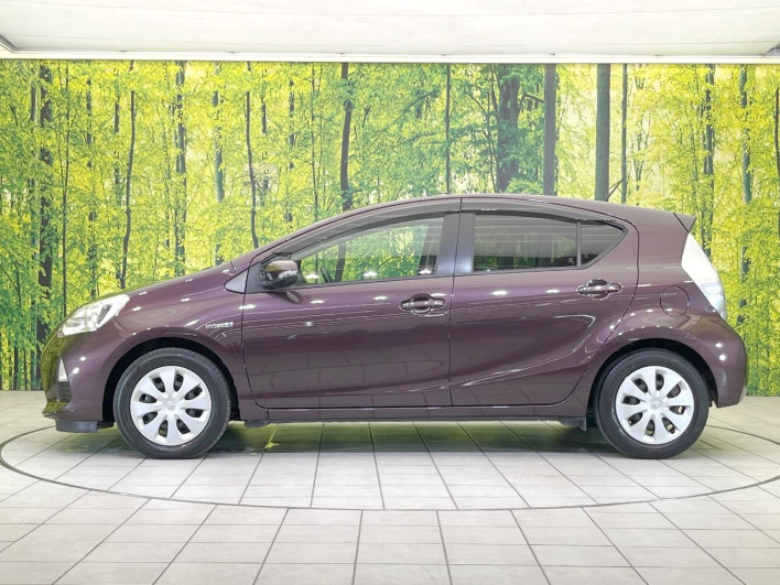 2014 Toyota Aqua DAA-NHP10 (UW-6a0931a1326ef)[12]