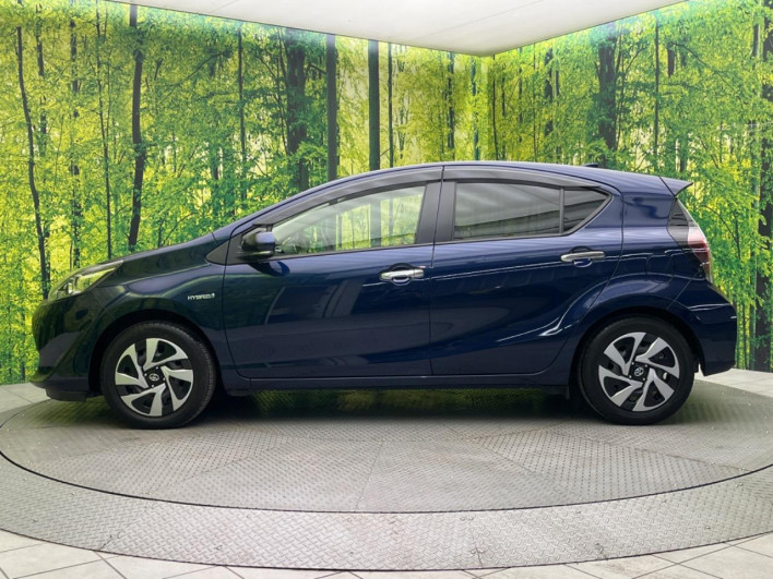 2019 Toyota Aqua DAA-NHP10 (UW-6a0931a20287b)[28]