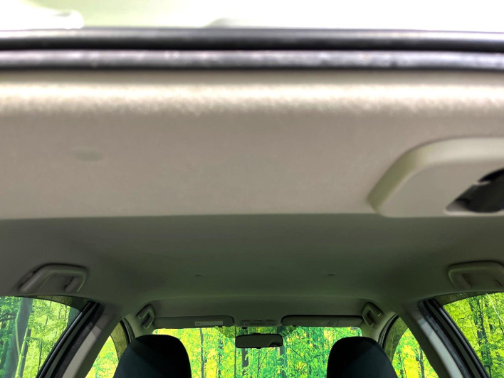 2012 Toyota Aqua DAA-NHP10 (UW-6a0931a322b89)[29]