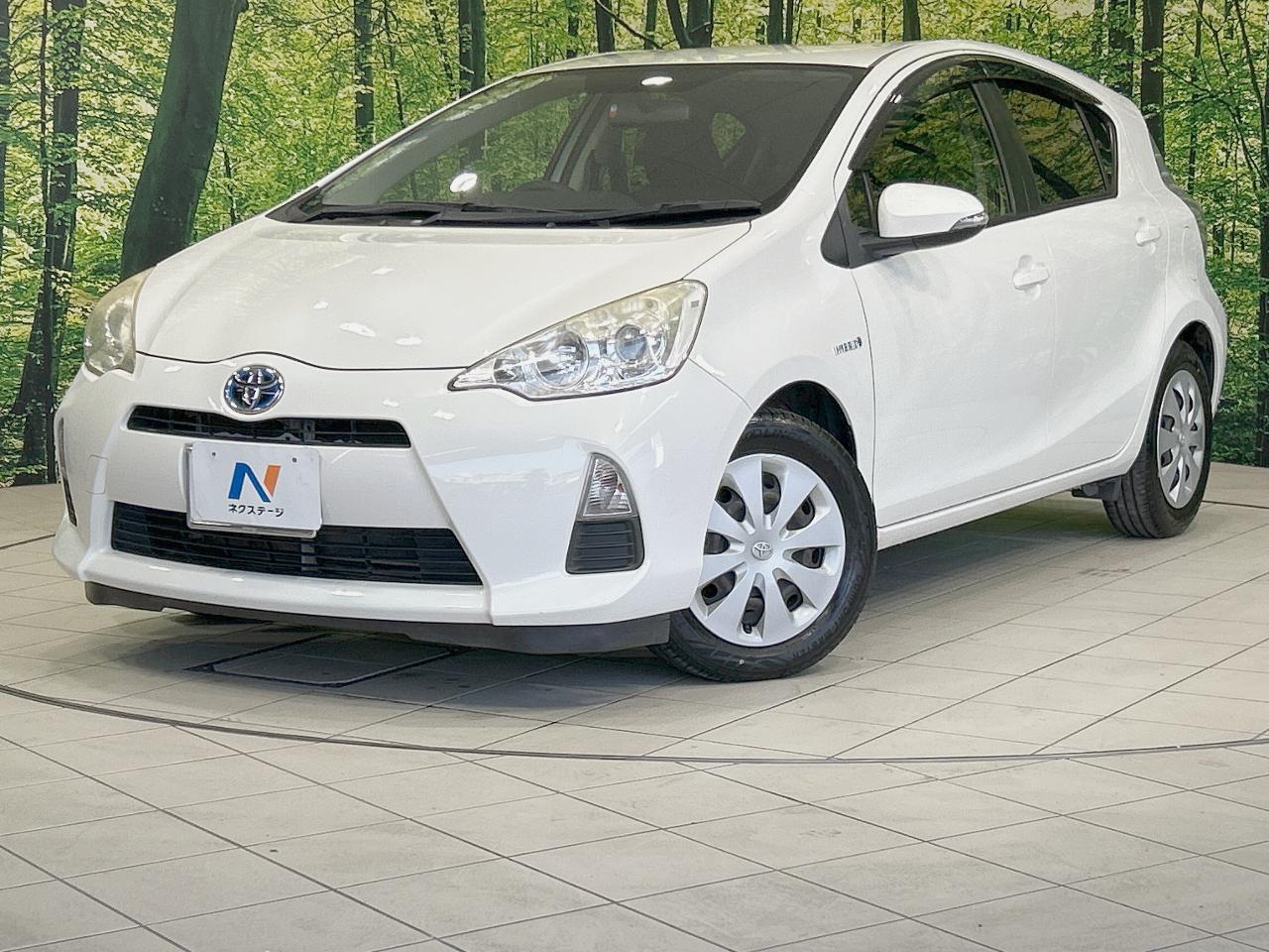 2013 Toyota Aqua DAA-NHP10