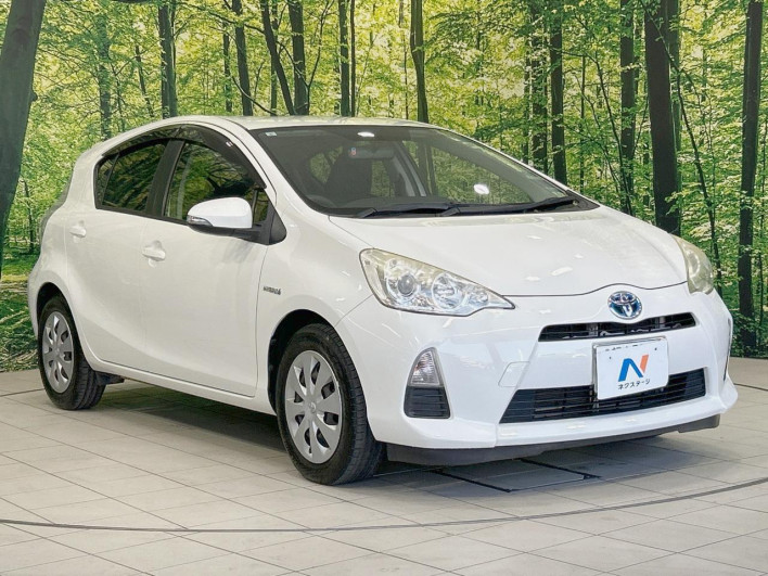 2013 Toyota Aqua DAA-NHP10 (UW-6a0931a35a1c0)[10]
