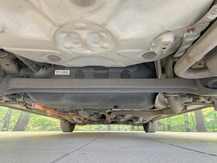 2013 Toyota Aqua DAA-NHP10 (UW-6a0931a35a1c0)[28]