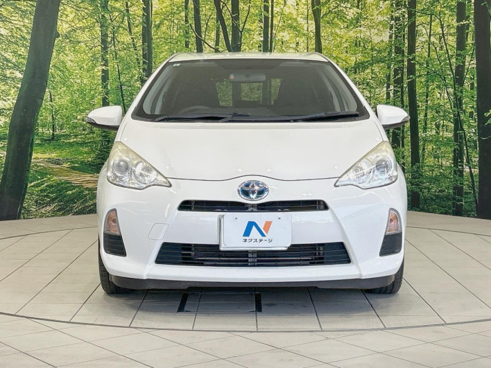 2013 Toyota Aqua DAA-NHP10 (UW-6a0931a35a1c0)[11]