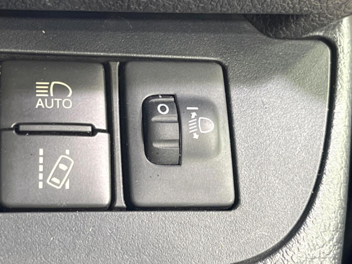 2017 Toyota Sienta DAA-NHP170G (UW-6a0931a682c78)[7]