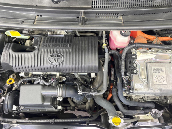 2017 Toyota Sienta DAA-NHP170G (UW-6a0931a682c78)[4]