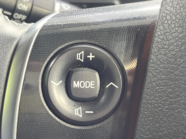2017 Toyota Sienta DAA-NHP170G (UW-6a0931a682c78)[17]