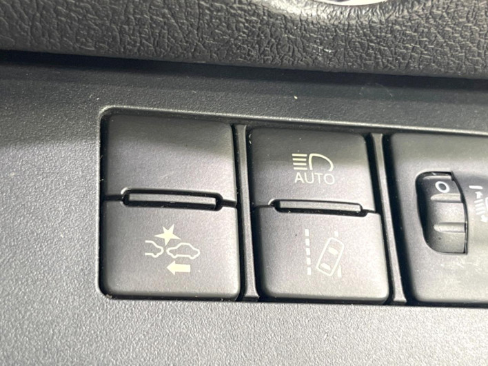 2017 Toyota Sienta DAA-NHP170G (UW-6a0931a682c78)[8]