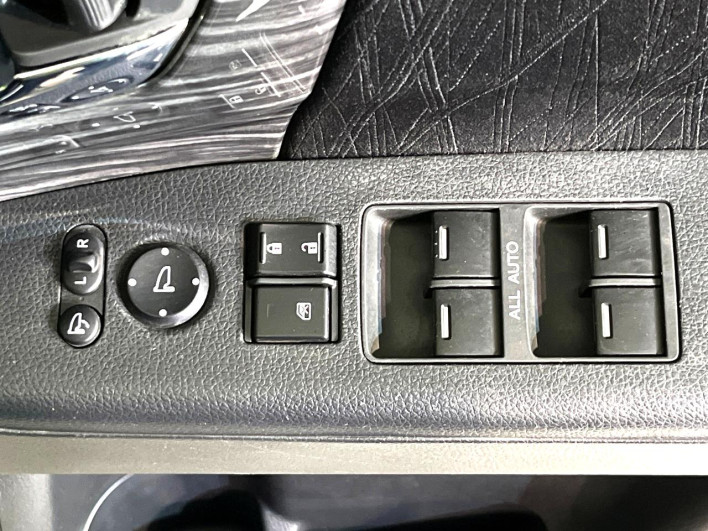 2013 Honda Odyssey DBA-RC1 (UW-6a0931ae7c94d)[10]