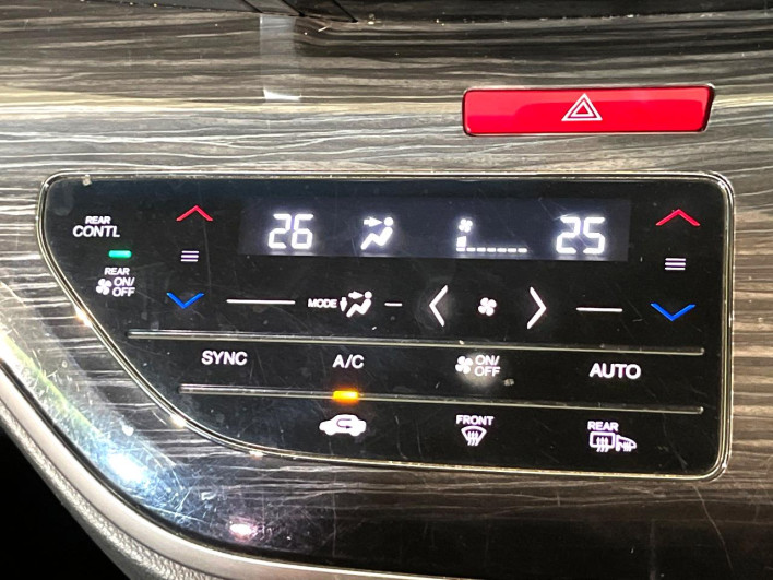 2013 Honda Odyssey DBA-RC1 (UW-6a0931ae7c94d)[18]
