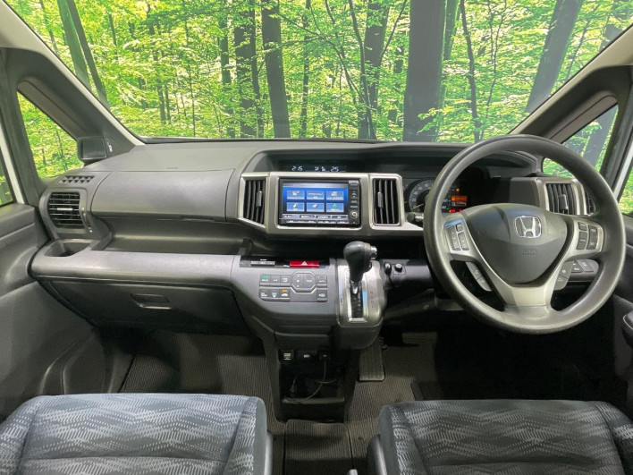 2012 Honda Step Wagon DBA-RK2 (UW-6a0931af5c3c8)[27]