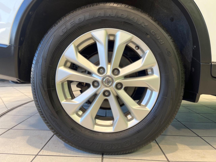 2015 Nissan X-Trail DBA-T32 (UW-6a0931c2412a0)[20]
