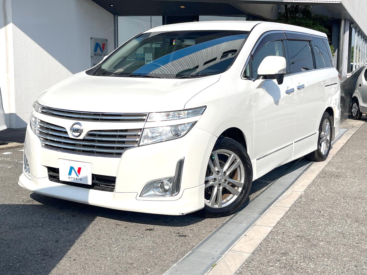 2011 Nissan Elgrand DBA-TE52