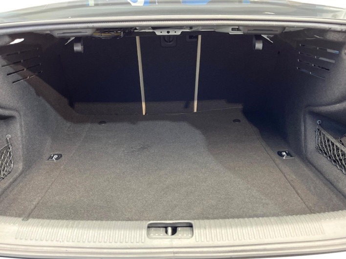 2016 Audi A4 ABA-8WCVK (UW-6a0931d01e699)[22]