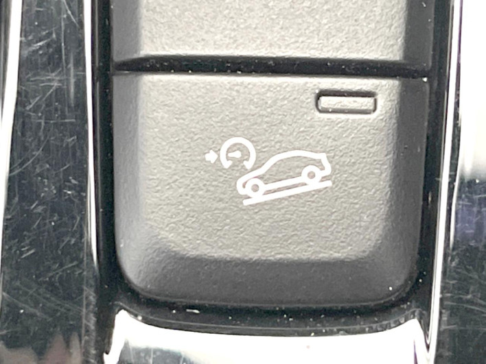 2018 BMW X2 ABA-YH20 (UW-6a0931d231649)[23]