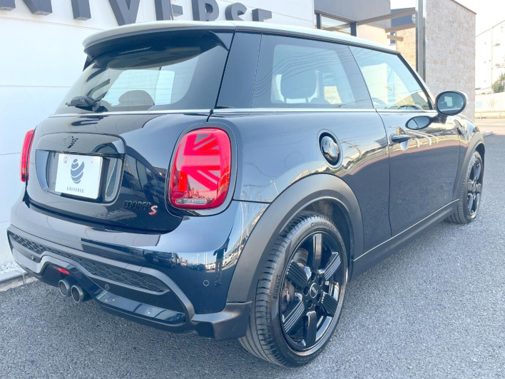 2024 Rover Mini 3BA-XR20MW (UW-6a0931d43d7fd)[9]