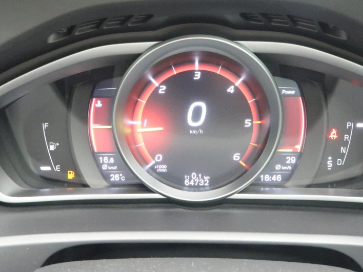 2016 Volvo V40 LDA-MD4204T (UW-6a0931d76e405)[2]