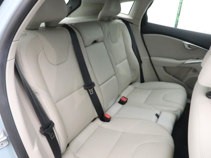 2016 Volvo V40 LDA-MD4204T (UW-6a0931d76e405)[14]