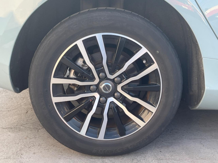 2018 Volvo V40 LDA-MD4204T (UW-6a0931d7734c8)[13]
