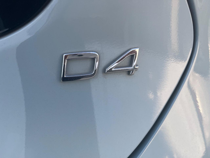 2018 Volvo V40 LDA-MD4204T (UW-6a0931d7734c8)[27]
