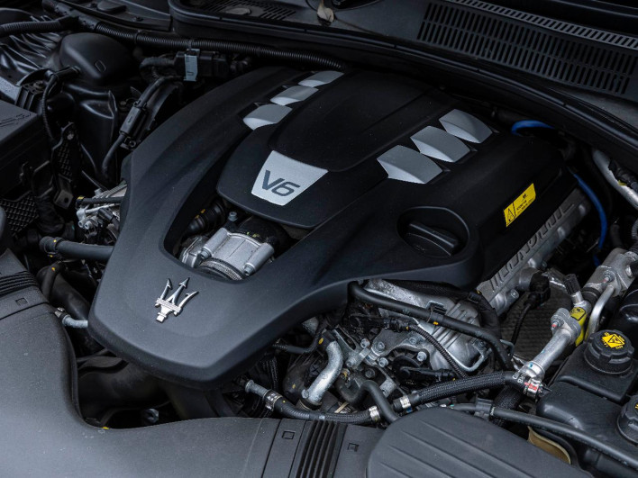 2021 Maserati Ghibli ABA-MG30C (UW-6a0931da830d6)[13]
