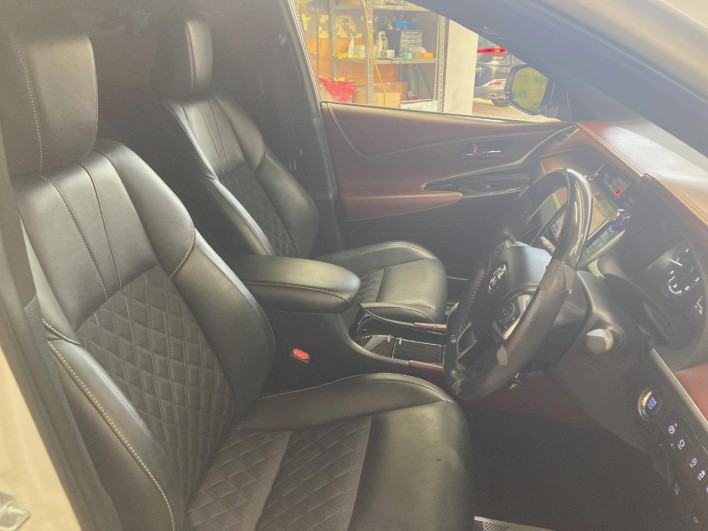 2017 Toyota Harrier DBA-ZSU60W (UW-6a0931e78a832)[24]