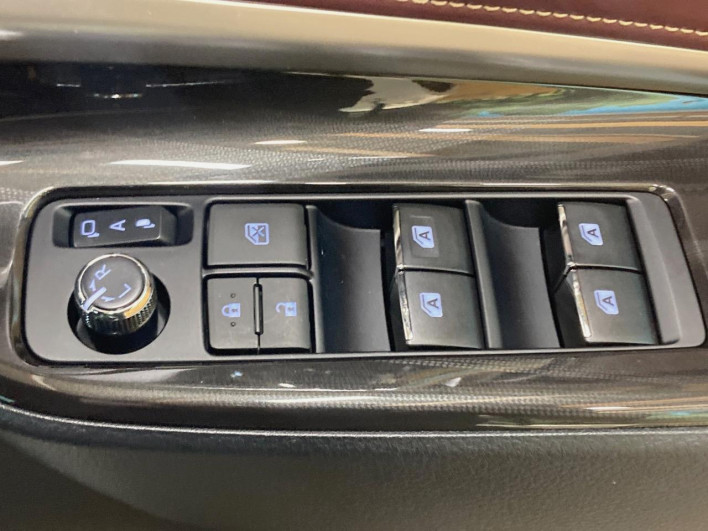 2017 Toyota Harrier DBA-ZSU60W (UW-6a0931e78a832)[22]