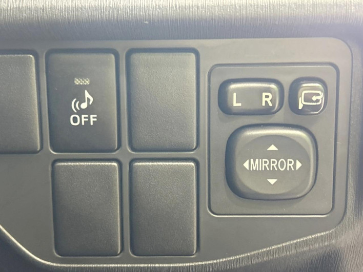 2014 Toyota Prius DAA-ZVW30 (UW-6a0931ec1b478)[17]