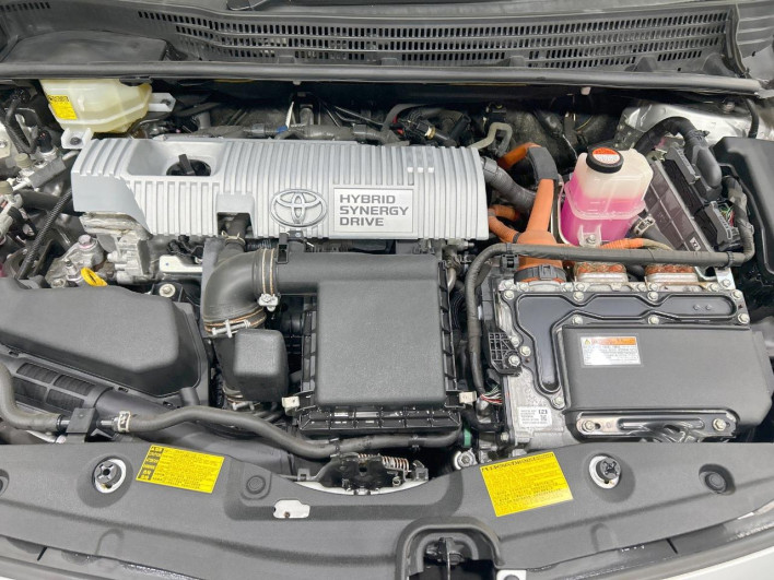 2014 Toyota Prius DAA-ZVW30 (UW-6a0931ec1b478)[4]